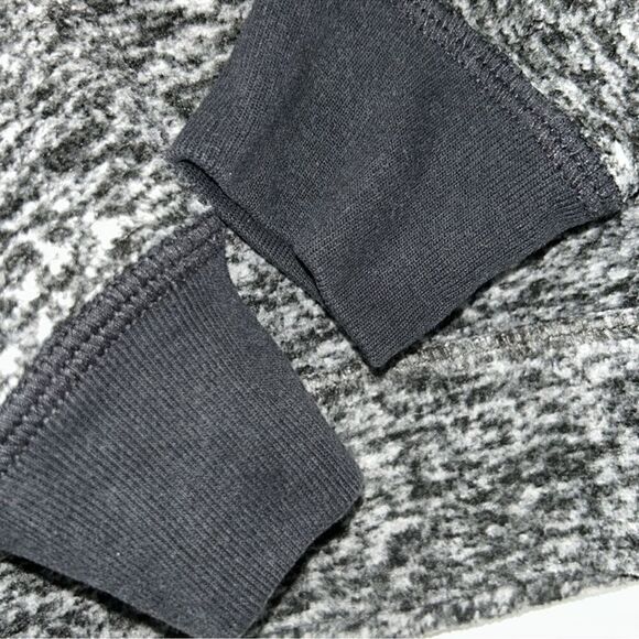 Abercrombie Kids Boys Gray and Black Hoodie(Size 3/4) - Picture 7 of 8